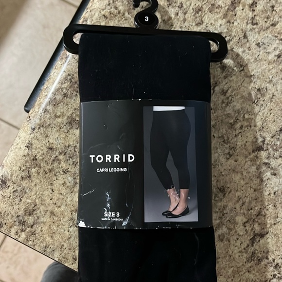 Torrid Capri legging - Picture 1 of 2
